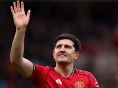 Manchester United to extend the contract with Maguire using the 1+1 scheme