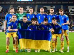Украинские болельщики вывесили красноречивый баннер для футболистов перед матчем с Албанией