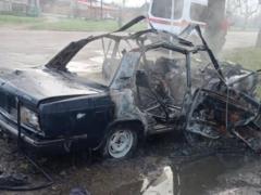 РФ ударила дроном по автомобилю в Никополе, трое раненых