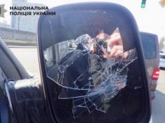 В Киеве задержали мужчину, который повредил автомобиль военного