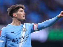 Manchester City have no plans to extend Stones  contract