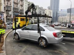 В Киеве резко подорожает эвакуация автомобилей