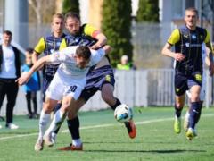 Kolos and Metalist 1925 from Kalyuzhny s training received glasses