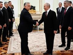 Орбан объяснил свое предложение быть  мышью  Путина
