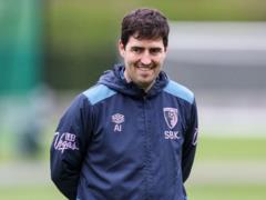 Liverpool will continue to trust Slot, but in the club they will follow Iraola