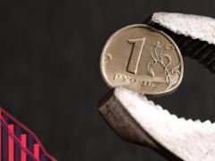 Бюджет трещит по швам: РФ за два месяца  сожгла  годовой дефицит и летит в финансовую пропасть