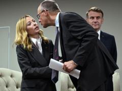 Стали известны популярные и непопулярные лидеры демократических стран