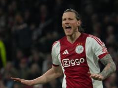 Schalke are preparing to transfer Ajax striker as a replacement for Dzeko