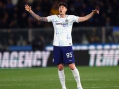 It became clear that Barcelona plans to close the transfer of Bastogne