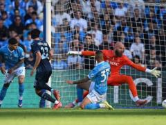 Napoli at home sensationally sacrificed Lazio, and brought Inter closer to the Scudetto