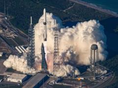 Частичный успех Blue Origin: ракета New Glenn повторно использовала ускоритель, но  потеряла  спутник
