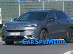 Volkswagen создал новый кроссовер на базе Golf: его показали вживую