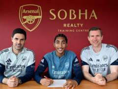 16-year-old Salmon signed a new contract with Arsenal