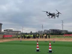 Китайские ученые научились заряжать дроны прямо во время полета