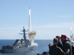 США направили на Ближний Восток третий авианосец