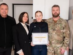 Защитница  Азовстали  Шумовецкая получила квартиру от Рината Ахметова