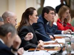 Правительство запустило строительный эксперимент, против которого выступили АГУ и эксперты