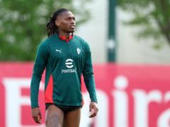 Manchester United admires Leau