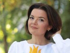  Время от времени оправдываю свою фамилию : с Маричкой Падалко случился курьез на съемках интервью. Забавное видео