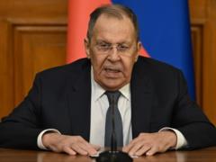 Латвия запретила въезд дочери Лаврова
