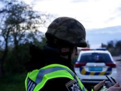 В Ривненской области мужчина открыл стрельбу по группе оповещения военных и правоохранителю: есть пострадавшие.
