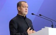 Медведев назвал  дурачками  тех, кто не верит в ядерную войну