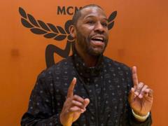 Mayweather risks being left without fights due to debts