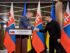 Зеленский поговорил с Фицо:  Словакия поддерживает членство Украины в ЕС 