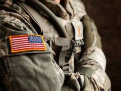В ожидании  большого момента : Трамп держит 50 тысяч военных в готовности к возможной атаке на Иран