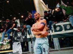 Karlstrom continued his agreement with Udinese