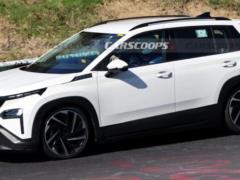 Самый дешевый кроссовер Skoda показали вживую до премьеры