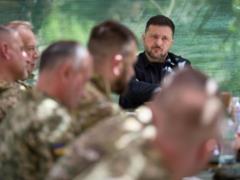 Зеленский проведет Ставку после поездки на фронт