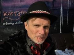 Олег Скрипка показал свою маму и сделал ей приятный сюрприз