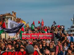 Несколько павильонов на Венецианской биеннале закрылись из-за протеста против Израиля