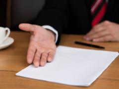 Без него невозможно продать квартиру: какой документ обязательно иметь владельцам унаследованного жилья