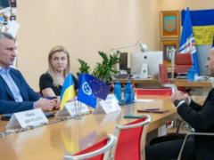 Кличко и Росси обсудили в Киеве сотрудничество АГУ и CEMR