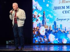  Человечность спасает не меньше, чем лекарства : Терехов поздравил медбратьев и медсестер с профессиональным праздником