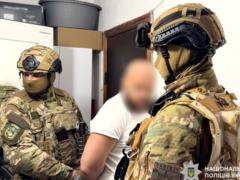 В Киеве раскрыли схему легализации иностранев- волонтеров 
