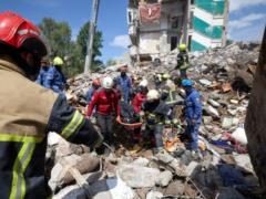 В Киеве под завалами нашли двух погибших