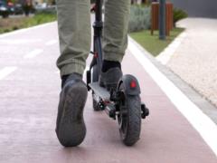 Scooters without rules: what fines actually apply to drivers and how they are punished for driving 70 km/h on the sidewalk