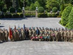 Зеленский поздравил морпехов с праздником