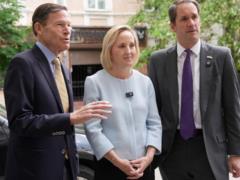 Посольство США подтвердило, что остается в Киеве