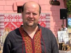 Bronyuk showed his daughter-graduate at her last bell at school