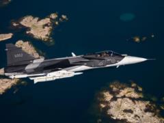 Украинские пилоты уже проходят обучение на Gripen - министр обороны Швеции