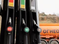 Аксенов ввел лимит на продажу бензина в оккупированном Крыму: сколько отпускают в одни руки