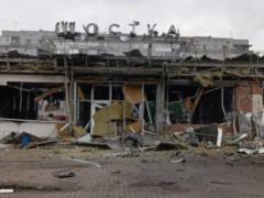 Россияне разрушили  шахедами  вокзал в Шостке