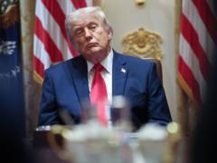 Трамп отреагировал на решение Ирана приостановить переговоры с США