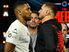 Joshua had a duel of glances with his opponent