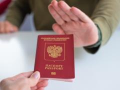 Эстония не будет признавать небиометрические диппаспорта РФ