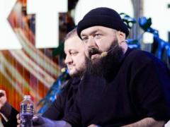Веня из  Ветеранов космических войск  женился и показал единственное фото: как выглядит его непубличная жена